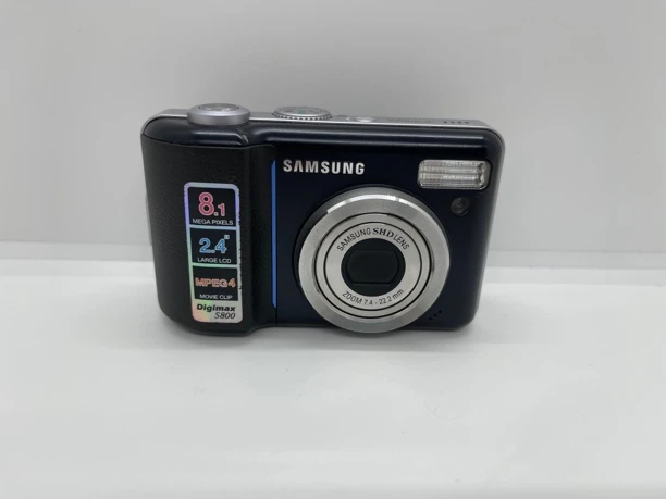 9新 Samsung/三星 三星S800自备两节5号电池 复古CCD数码相机