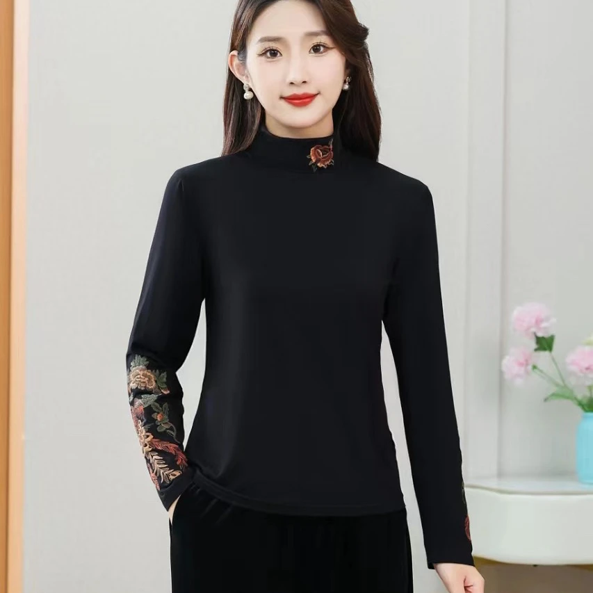 秋冬新款刺绣半高领打底衫