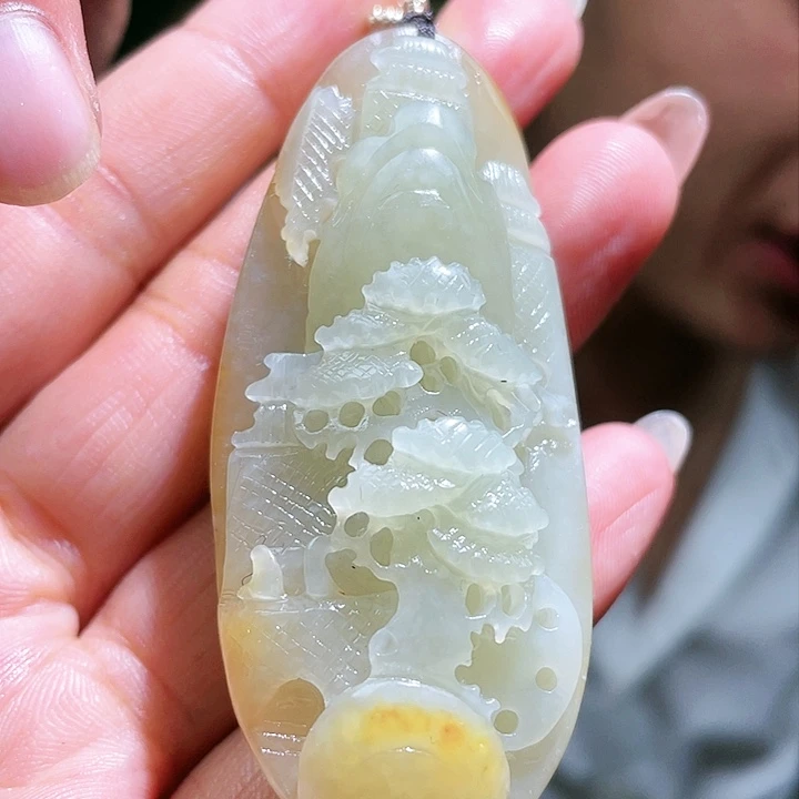和田玉颈饰未镶嵌