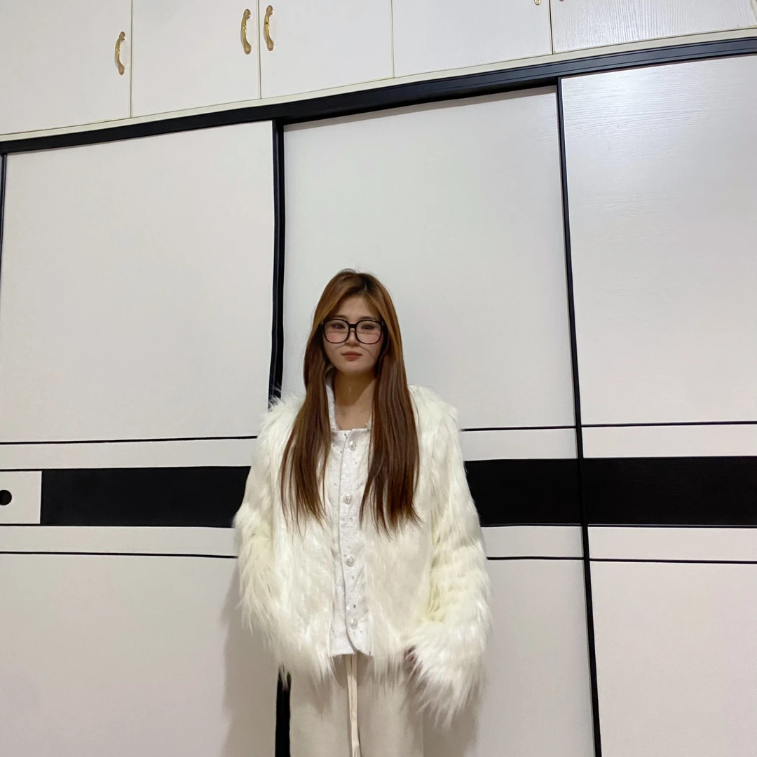 时尚潮牌女装短款小皮草秋冬季