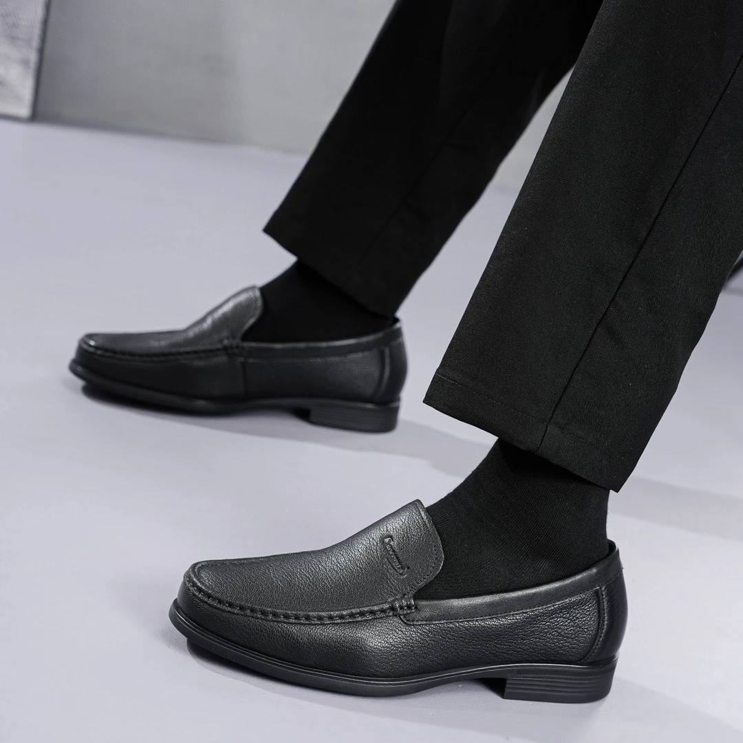 【鳄鱼恤】男鞋羊皮一脚蹬休闲皮鞋真皮软底软皮乐福鞋    D1016004