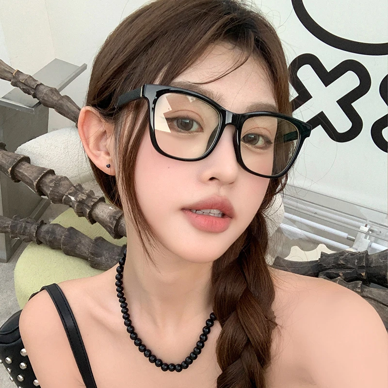 2024新款方框防蓝光眼镜女可配近视百搭素颜神器黑框平光镜显脸小