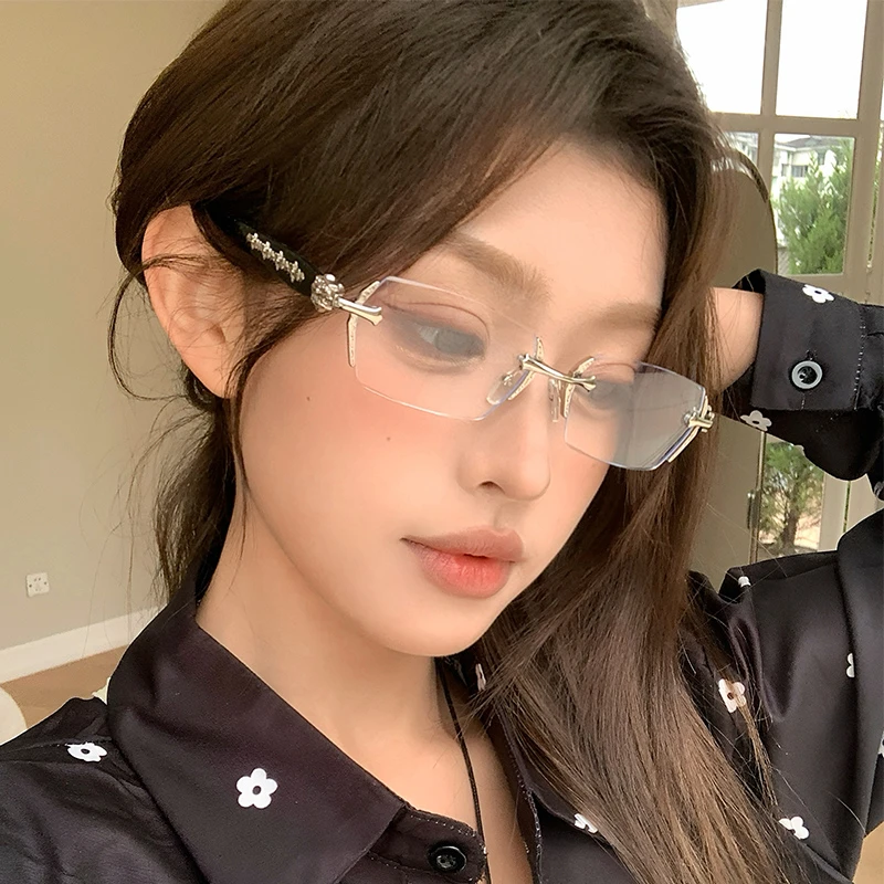 韩版高智感纯欲风女无边框Y2K眼镜女潮酷防蓝光复古雕花素颜神器
