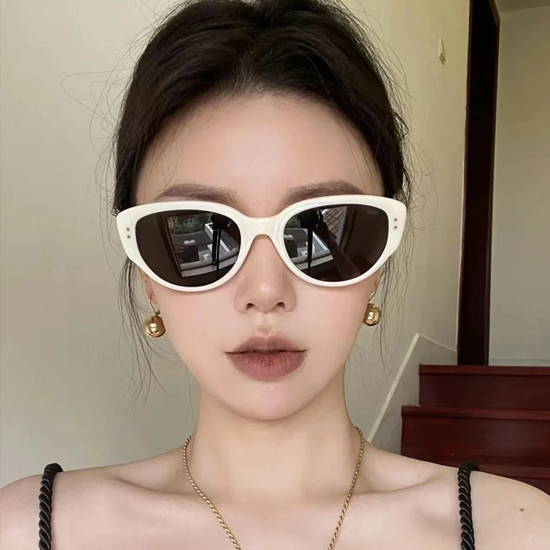 【丹妮分享】猫眼黑白撞色墨镜女韩版潮网红拍照凹造型太阳眼镜