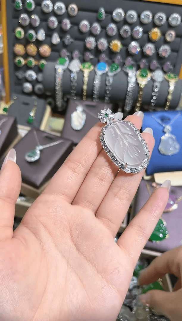 【闪购商品】玛瑙/玉髓颈饰合金1