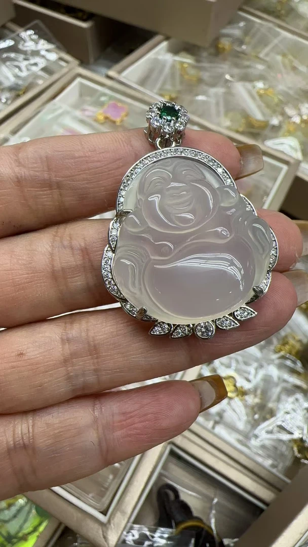 天然宝石玛瑙玉髓佛公吊坠