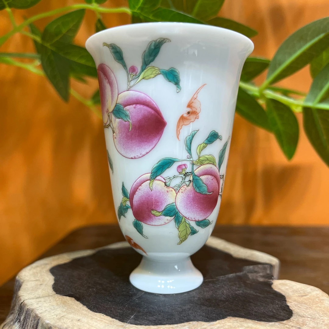 景德镇粉彩桃子蝙蝠闻香杯