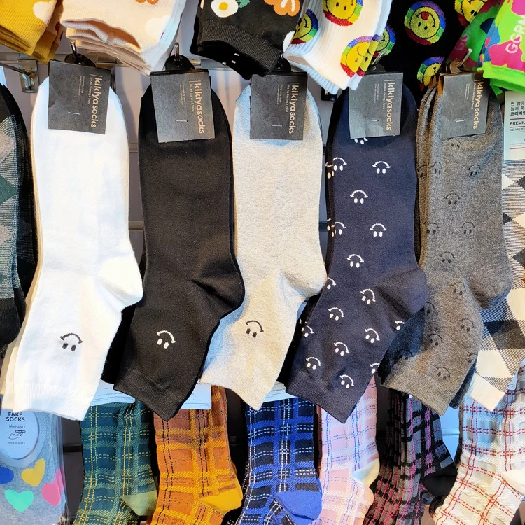kikiyasocks男士袜子韩国进口纯色笑脸棉袜东大门时尚百搭中筒袜