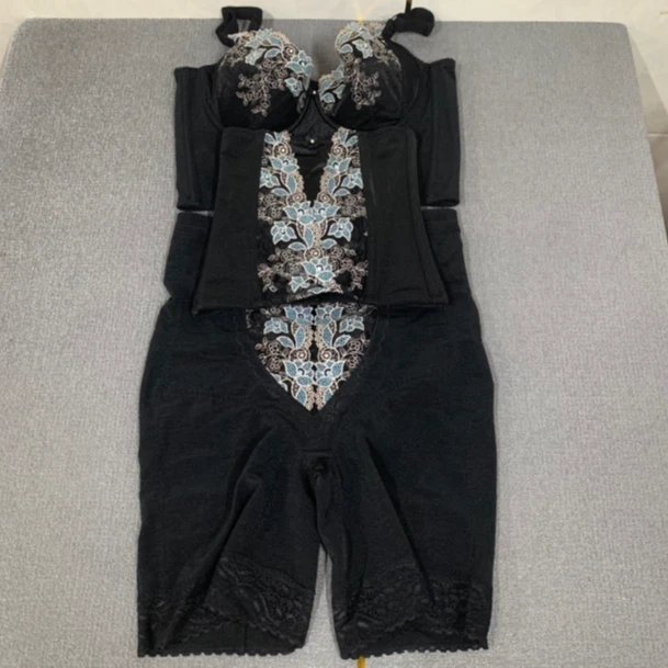 雨蝴蝶美容院身材管理器美体内衣模具体雕高束腰提臀塑身衣女