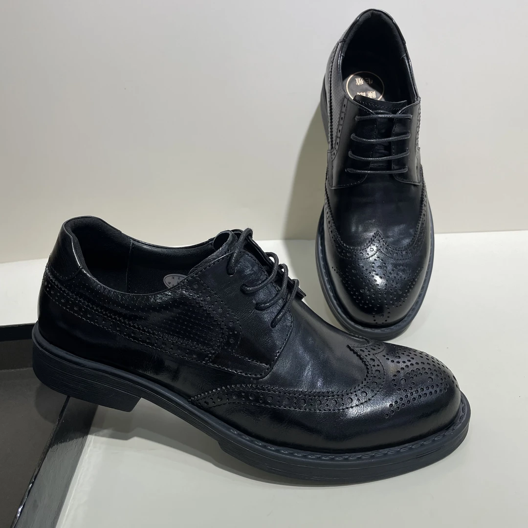 广州英伦圆头布洛克雕花真皮手工韩版男士潮流商务休闲水牛皮男鞋