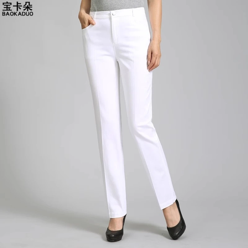高腰弹力中老年妈妈直筒裤2025秋冬季加绒加厚白色宽松显瘦牛仔裤