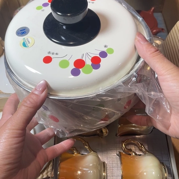 海*新亿阁瓷器手工艺制作店