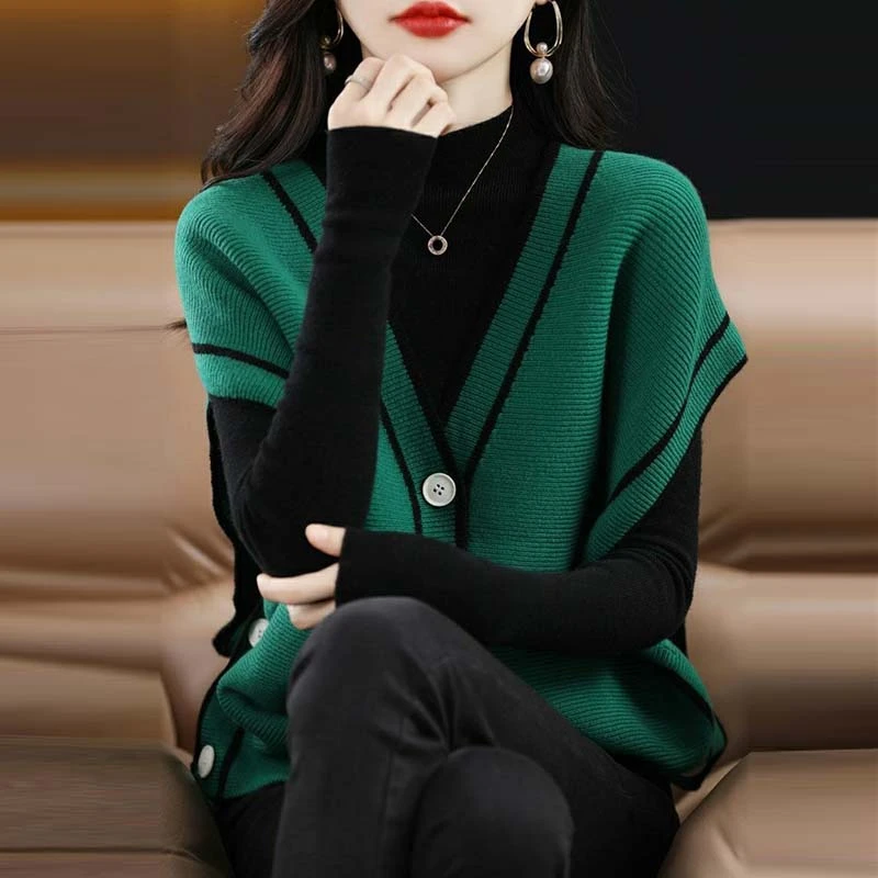 大码秋冬季新款马甲女V领拼色无袖毛衣背心宽松针织开衫马夹坎肩