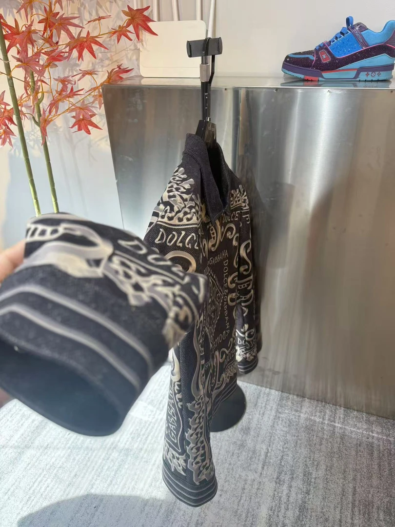 可乐家男女可穿秋冬潮牌外套W009