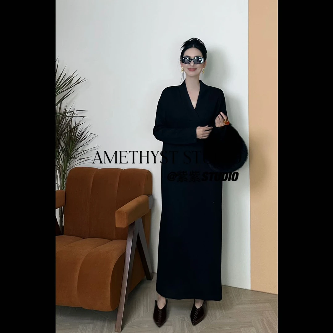 紫紫 黑色长款V领裙子耐阅美人春秋冬绒感遮肉显瘦连衣裙ZSJB0950