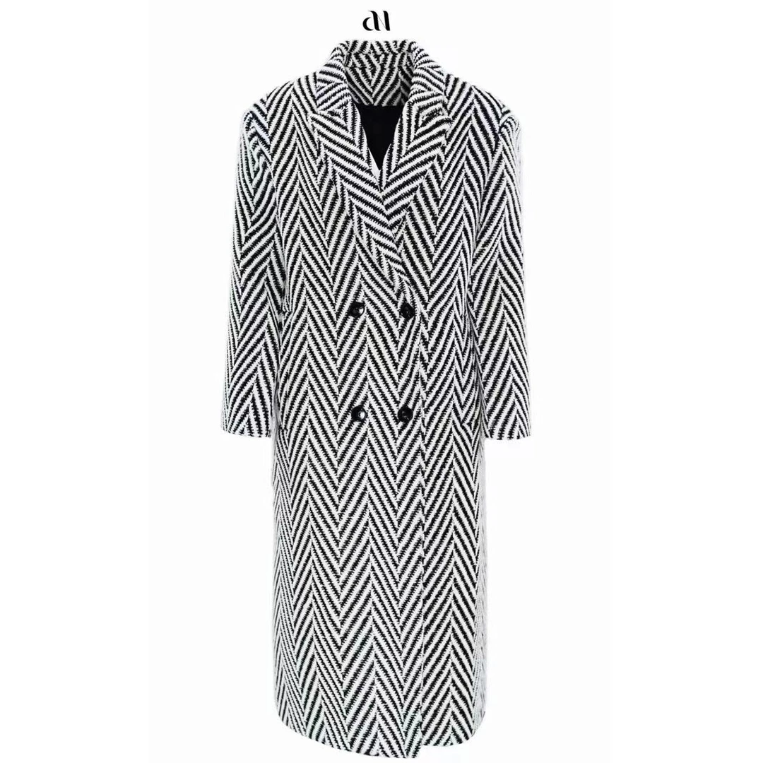 Aiko 专属肌理感人字纹长款大衣