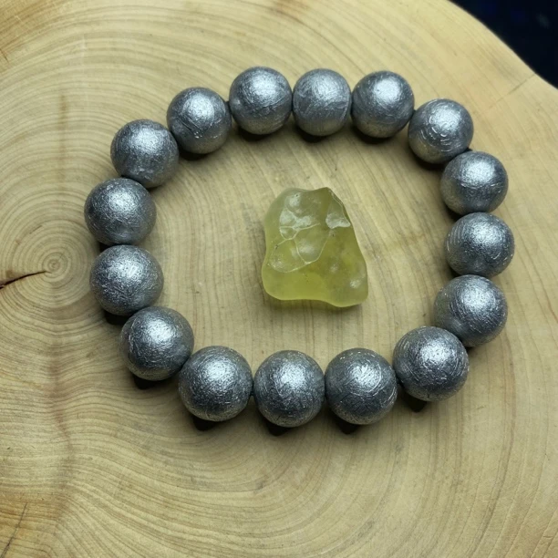 新疆阿勒泰手串1.5cm直径222克 天铁维斯台登纹路清晰 镍铁陨