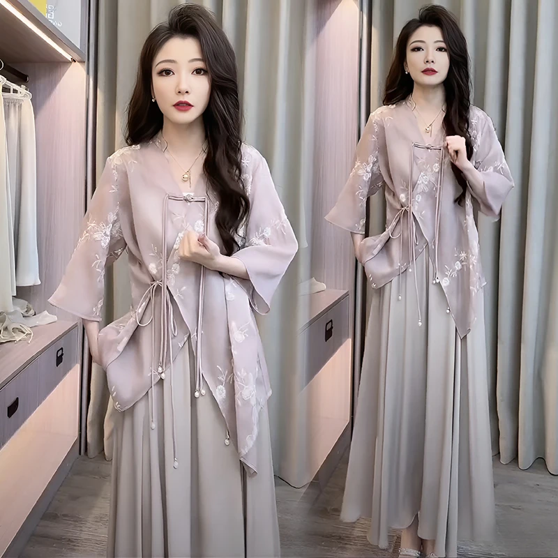 今年爆款新中式刺绣套装女2025夏季高端复古国风上衣半身裙两件套