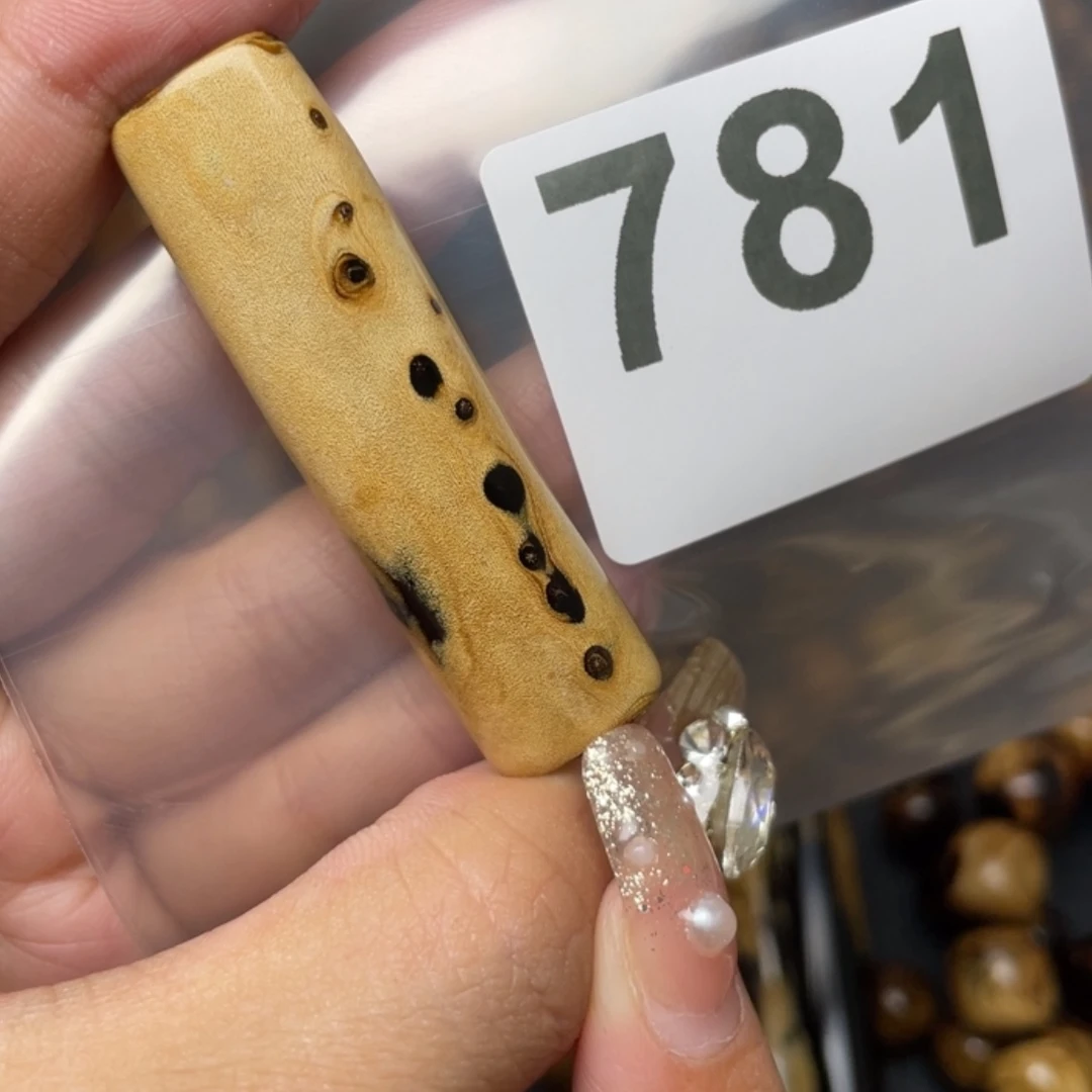 【闪购商品】小六子根雕