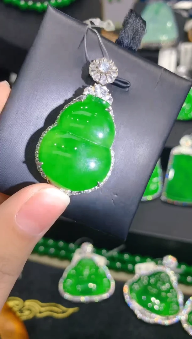 【闪购商品】翡翠颈饰未镶嵌2柒姐