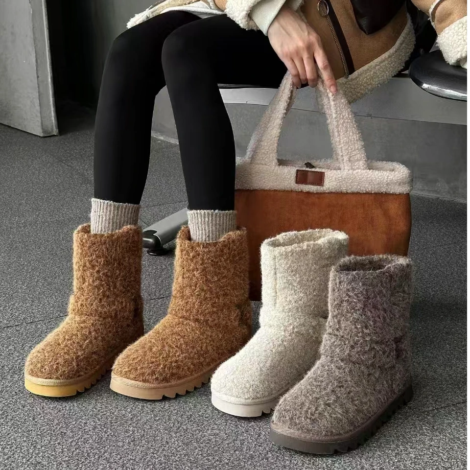 韩版2024冬季新款设计款小众时尚雪地靴厚底圆头套筒复古加绒女靴