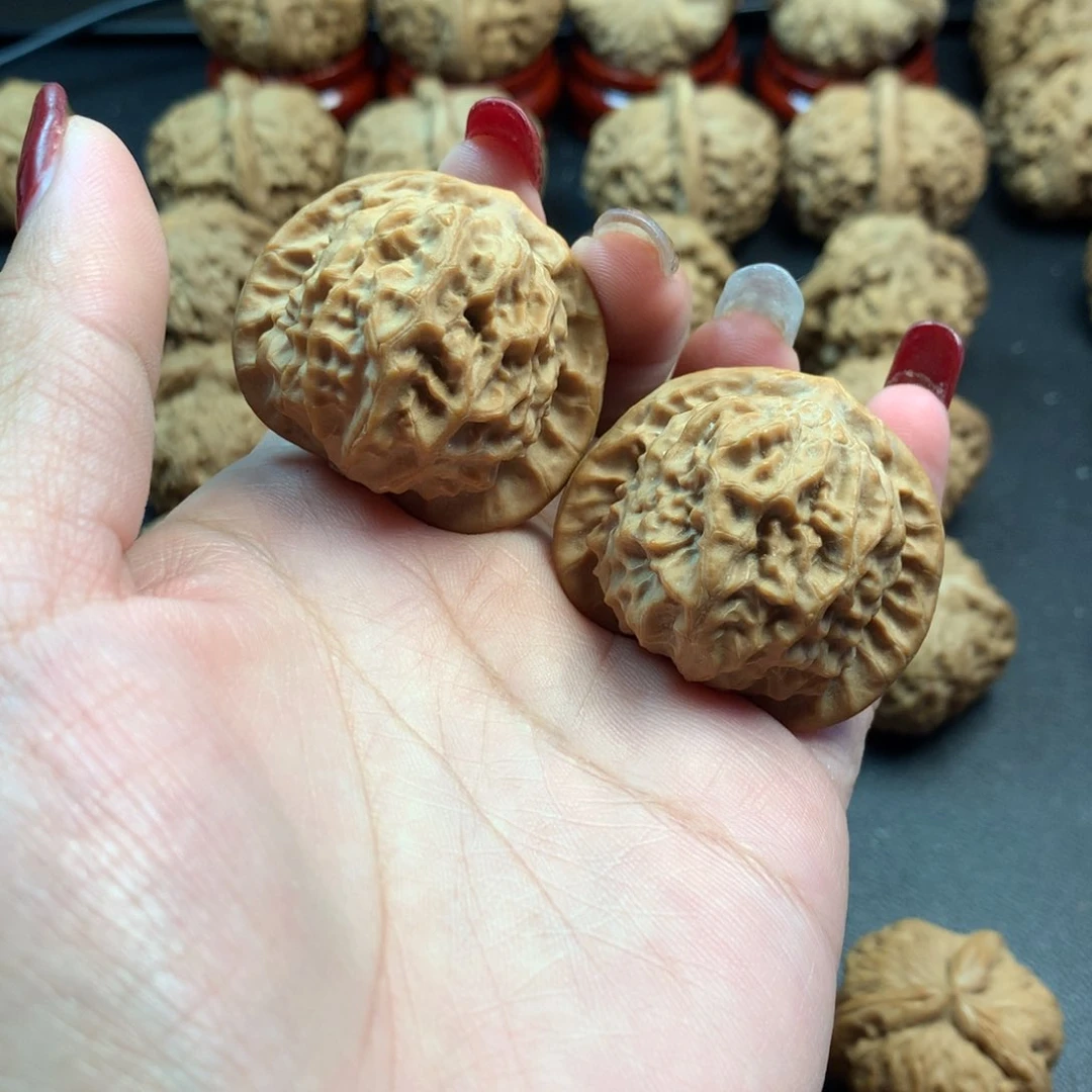 文玩核桃吊坠瓷娃娃41