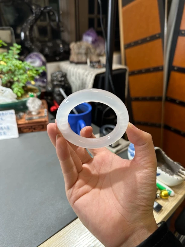 胖圆白月光玛瑙手镯