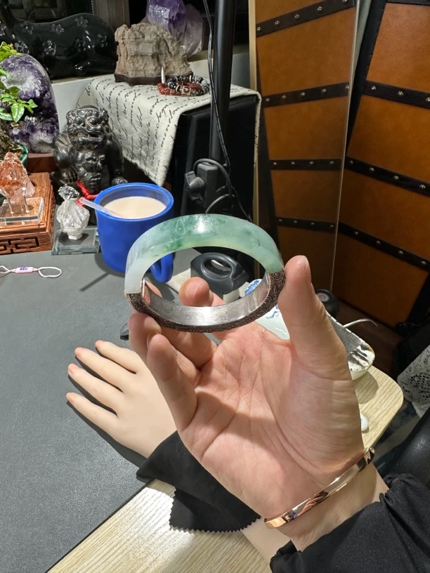 925银镶嵌翡翠半镯