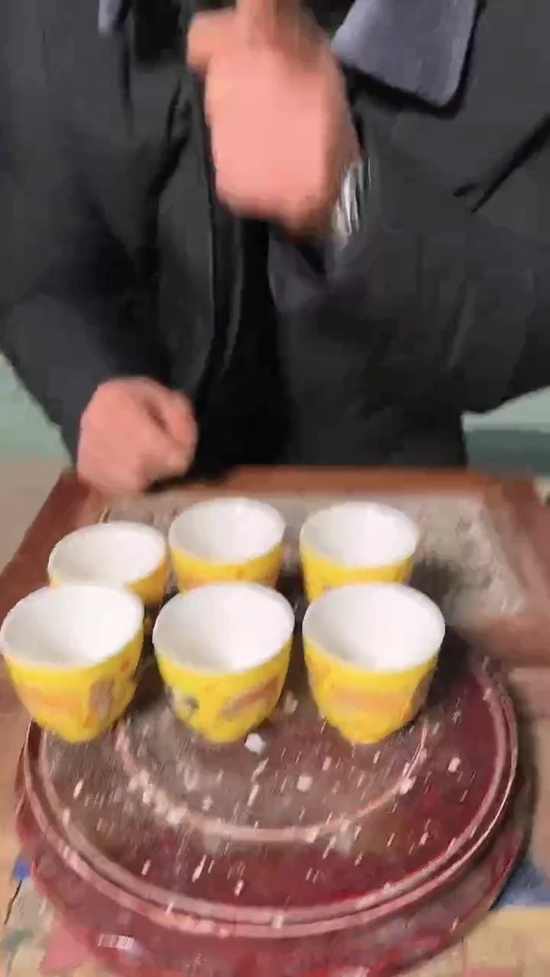 【闪购商品】瓷摆件黄五牛图杯六个一单