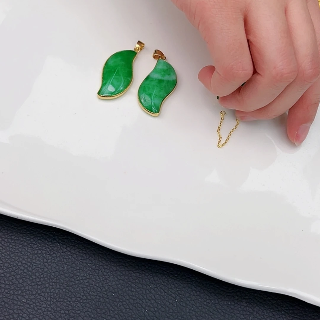 【闪购商品】翡翠吊坠(赠链)未镶嵌99