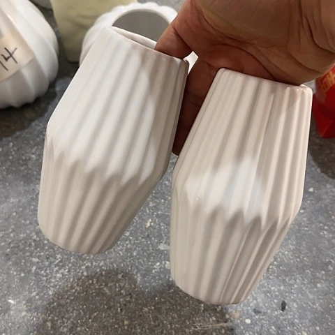 瓶微瑕15.5厘米陶瓷的2个花瓶
