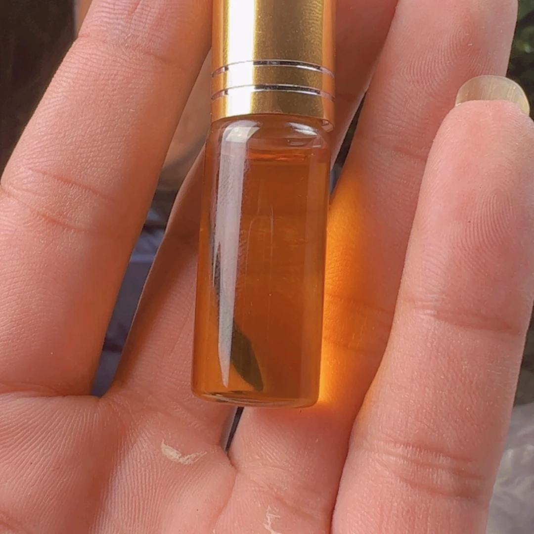 【闪购商品】沉香奇楠古法精油5克多样性发一