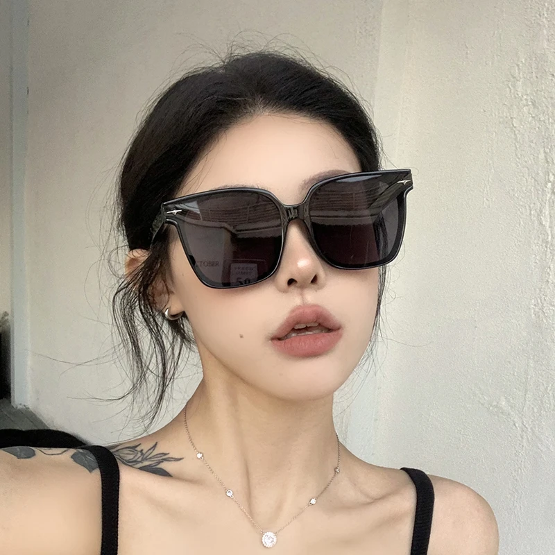 韩版大框时尚太阳镜网红同款女大脸显瘦夏季度假防紫外线墨镜ins