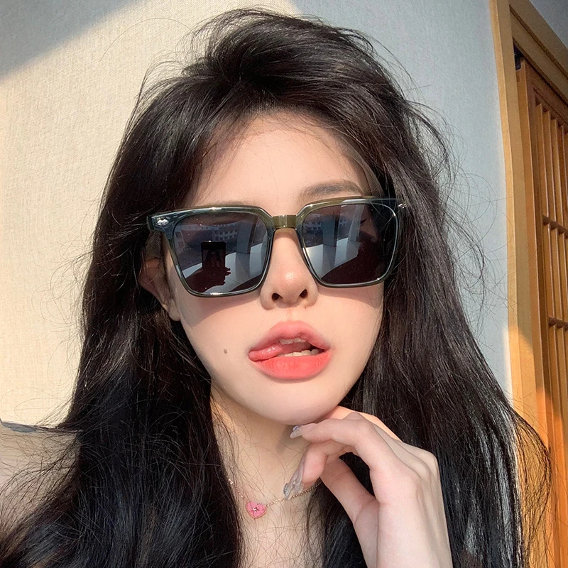 欧美TR90超轻方形防紫外线太阳镜女甜酷辣妹风方圆脸显脸小太阳镜