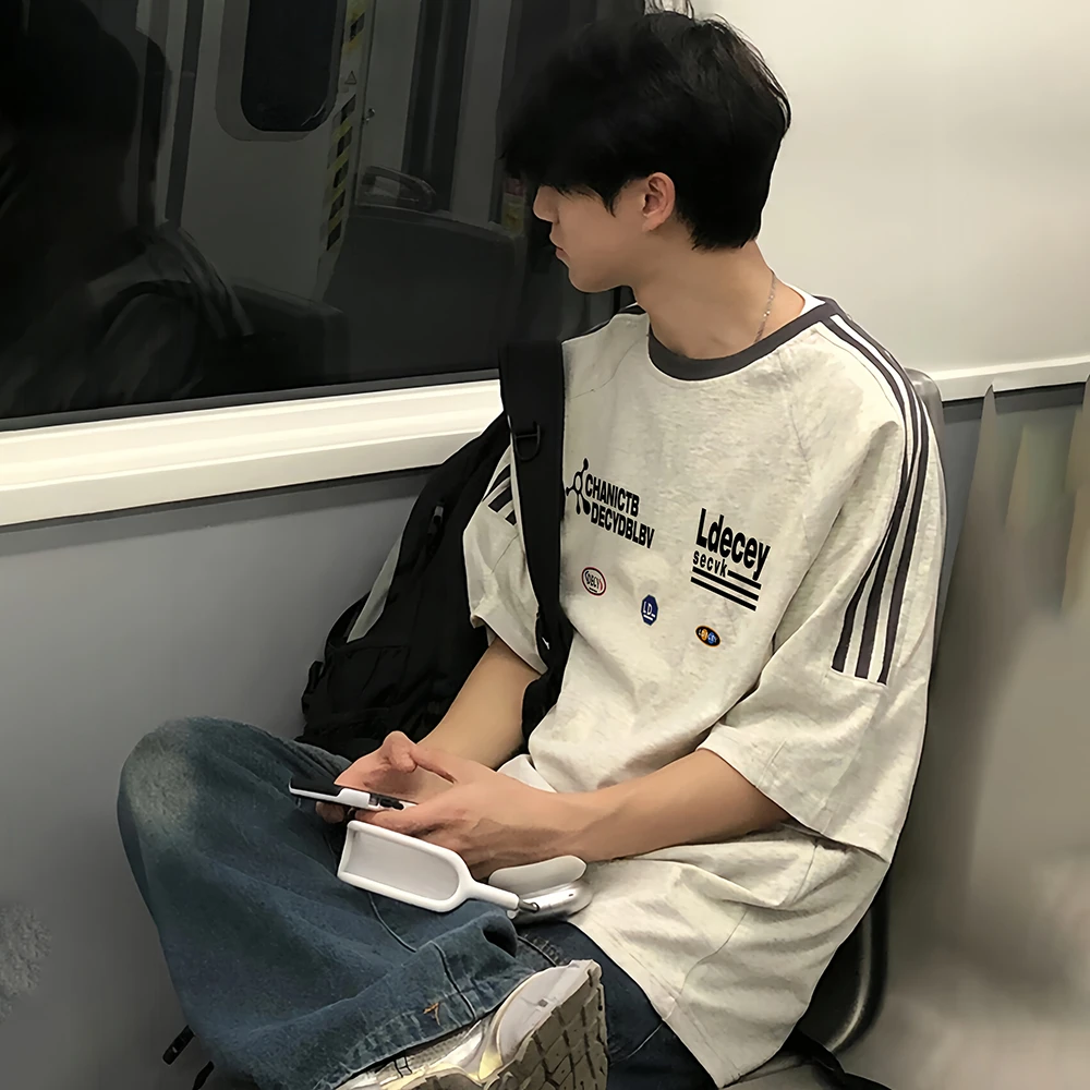 男士学生休闲ins半袖圆领港风印花t恤夏季百搭宽松纯棉三条杠上衣