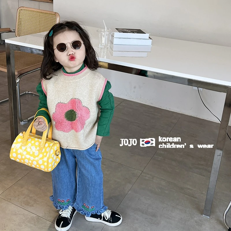韩国童装女童秋装套装洋气花朵针织马甲绿色打底衫牛仔裤子三件套
