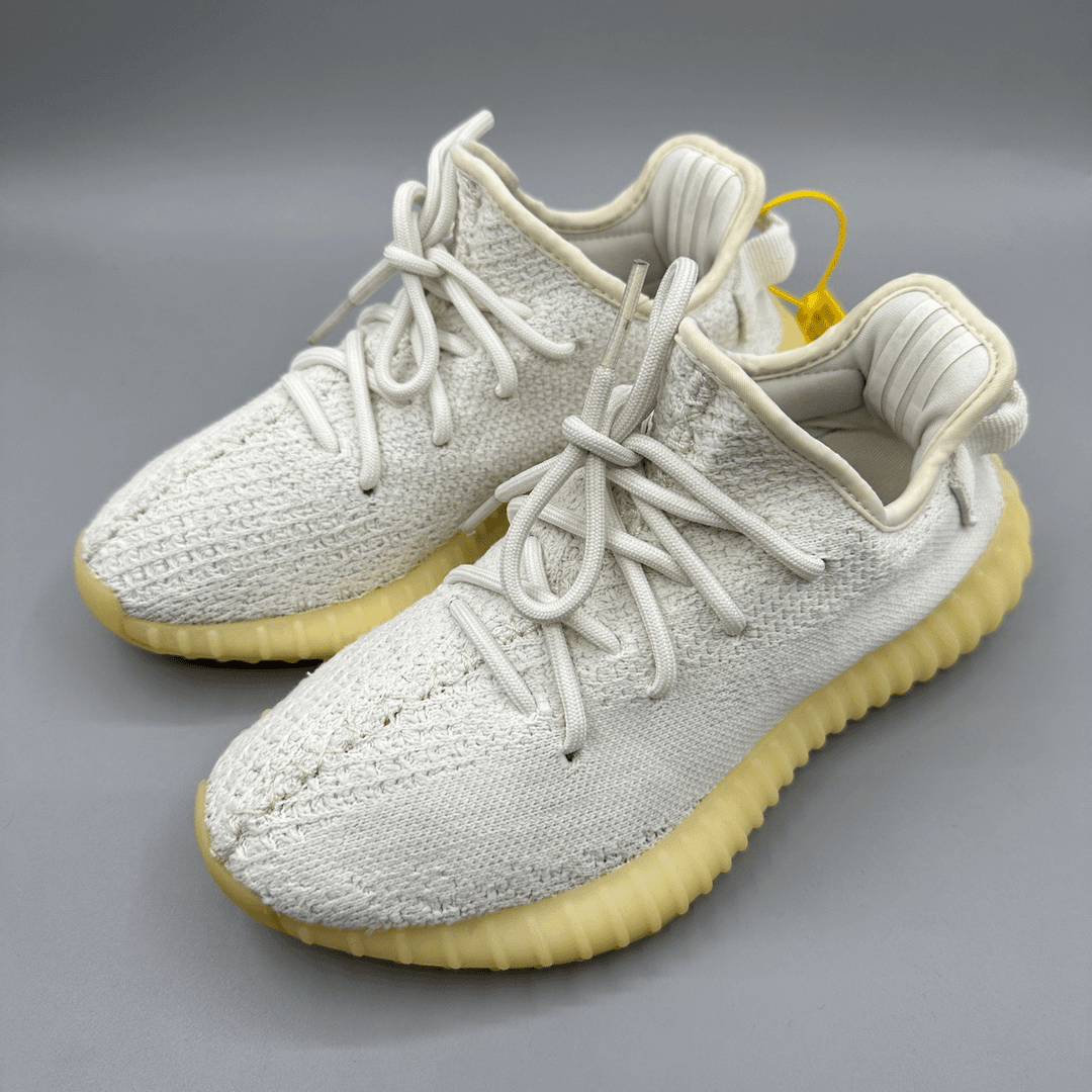 yeezy350纯白冰淇淋 37码 95新 脚感舒适 编码1827 运动鞋
