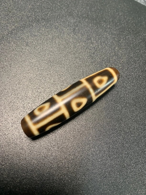 张奎微瑕手工牙黄对孔50左右任意选一个图案.（介意勿拍）锁骨