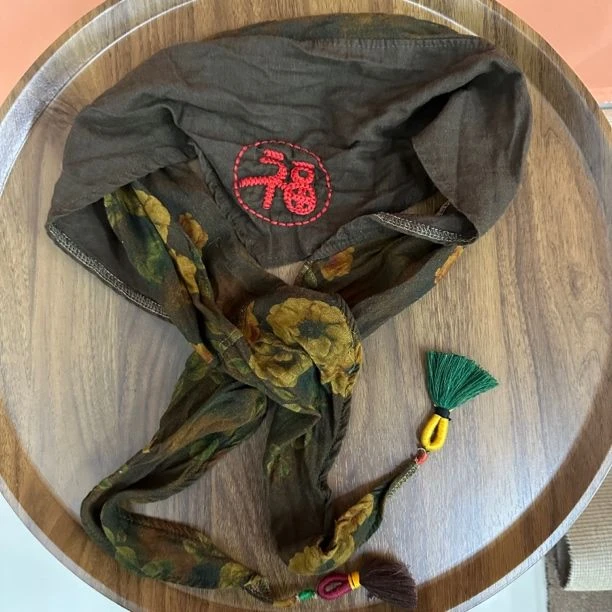 炒色做旧亚麻拼麻纱三角巾福字刺绣流苏女围巾披肩文艺百搭休闲