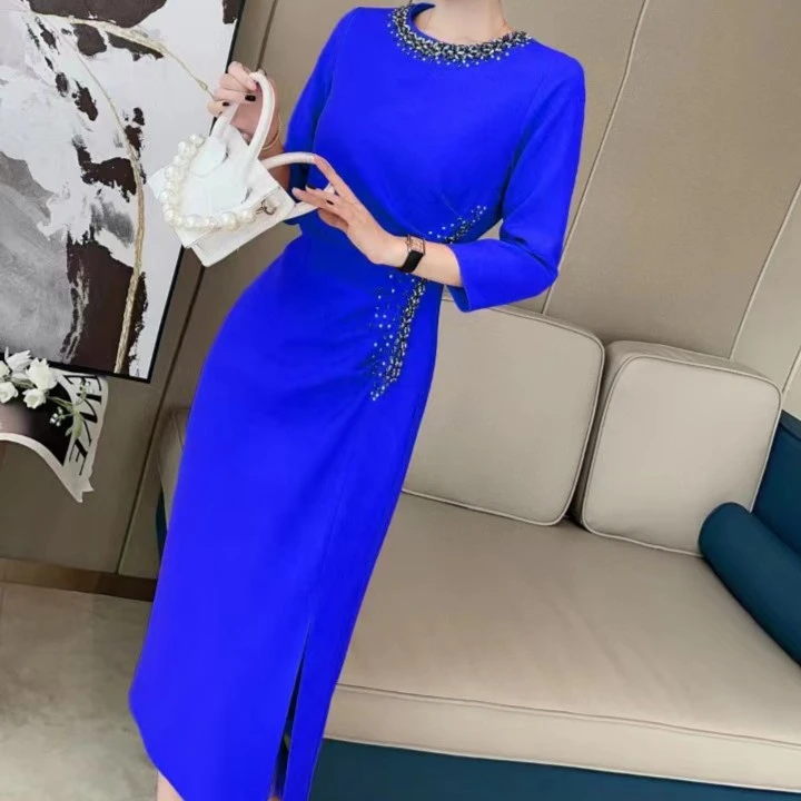 2023年秋冬新款时尚气质淑女风开叉精致修身礼服裙镶钻连衣裙