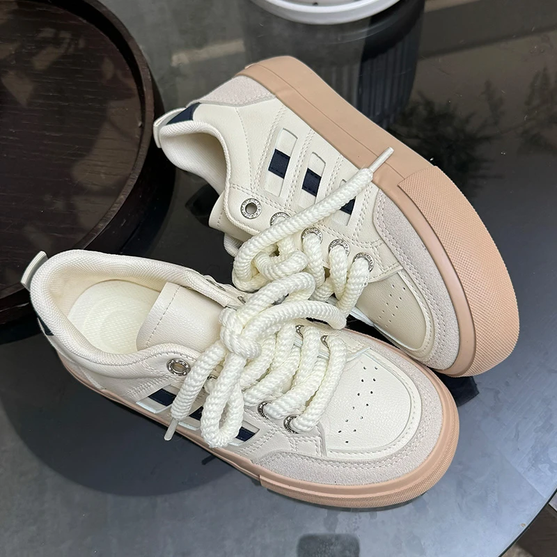 秋季新款复古德训鞋女百搭学生小白鞋大码女鞋41-43休闲运动板鞋