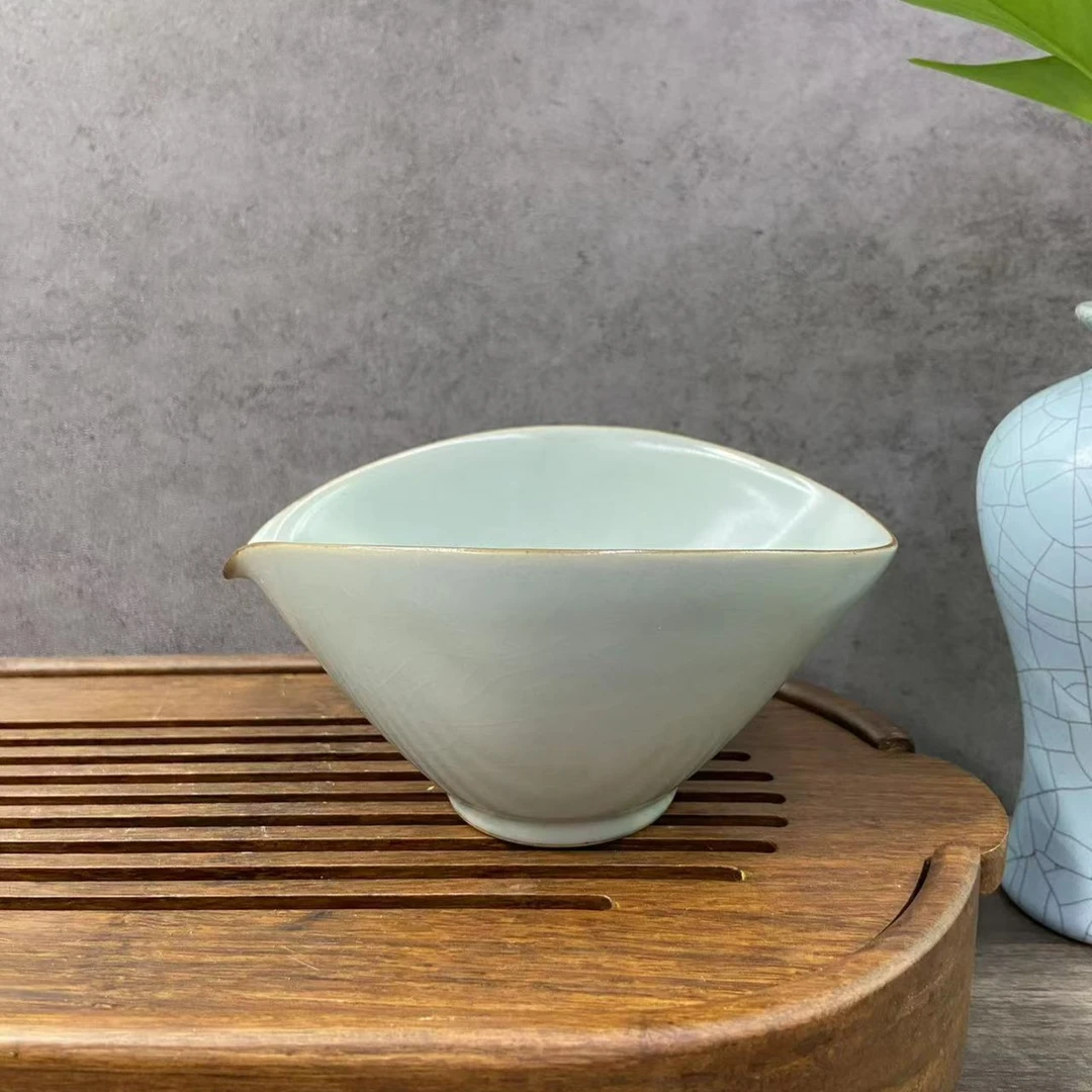 谦杯 复见汝瓷公道杯 E6021