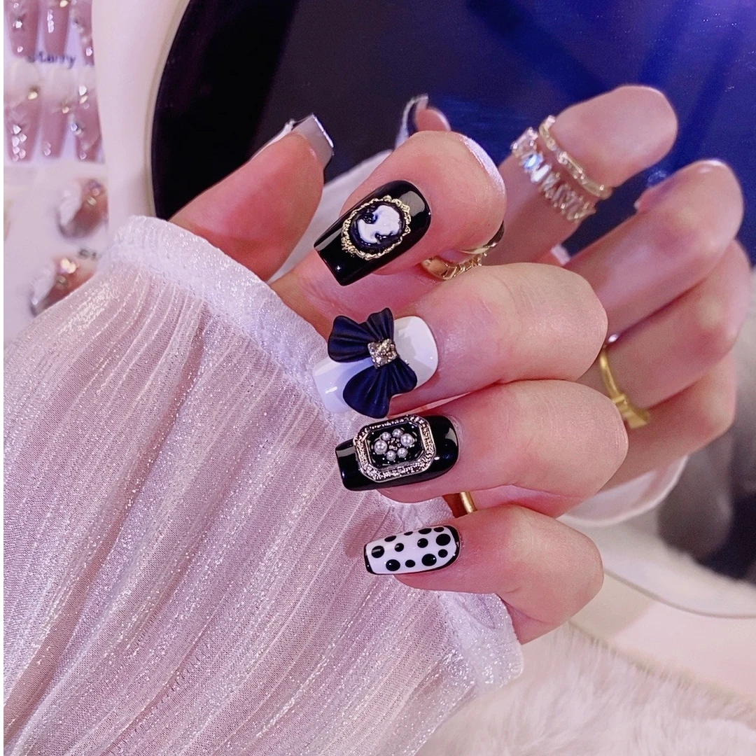 【黑色玫瑰】赫本头像香风简约纯手工2024新款显白春季