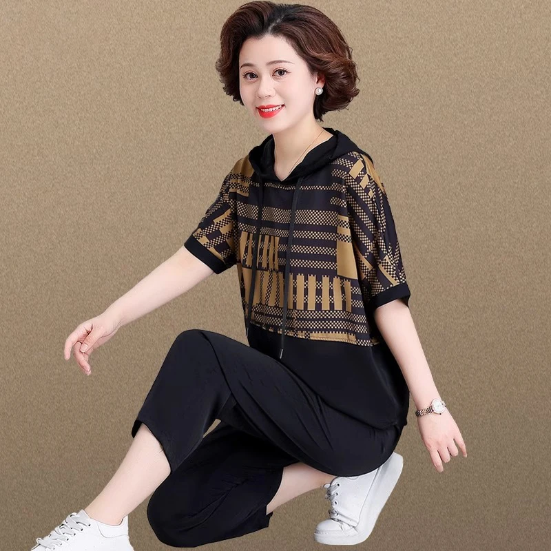 中年妈妈夏装新款套装短袖卫衣薄款t恤时尚中老年女运动服两件套