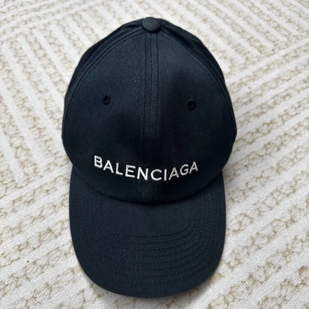 Balenciaga/巴黎世家黑色经典字母鸭舌帽/均码/98新/公价3900