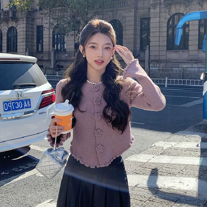 紫色山茶花针织开衫女韩系深秋初冬别致绝美短款chic上衣外套春秋