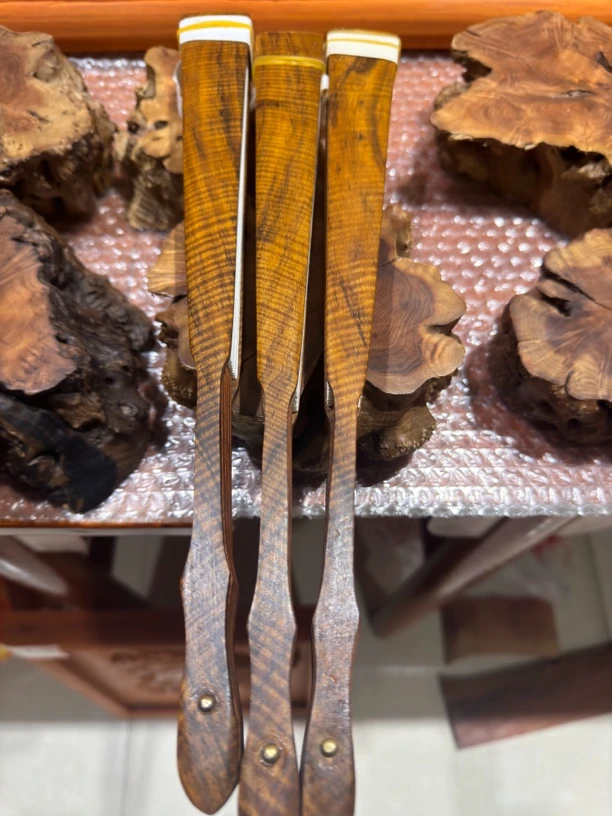 檀香木水波纹扇子