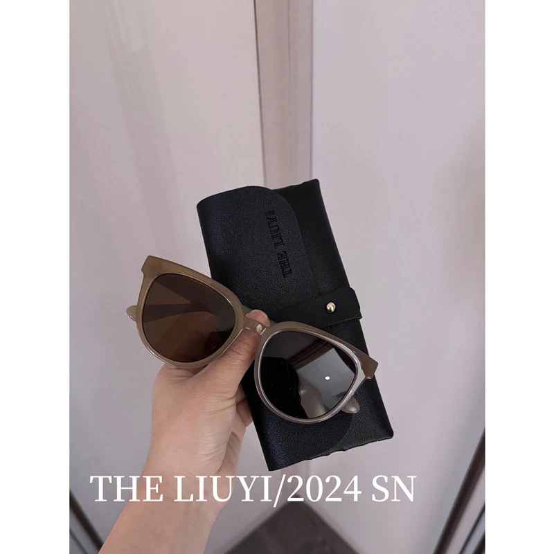 【LIUYI】高级感显脸茶色小墨镜6061