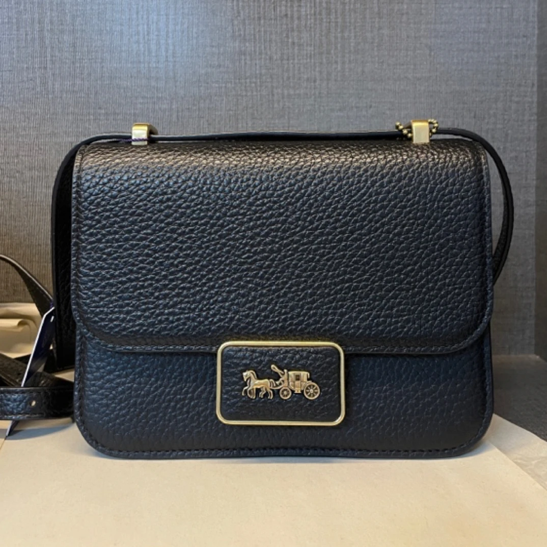 95新 COACH/蔻驰 95新蔻驰黑色邮差小方包