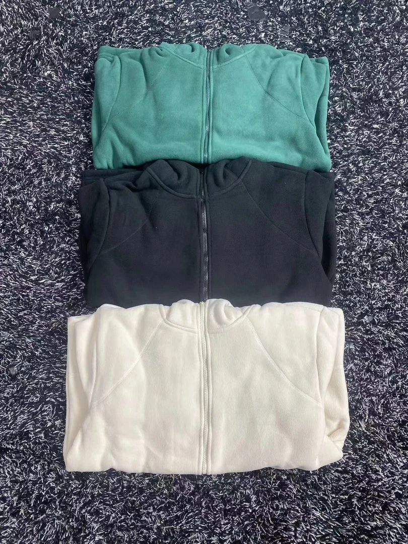 情侣款户外连帽徽章抓绒衣/石